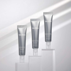 Smoothing and tightening eye cream with vitamin A with retinal 0.10% Medik8 Crystal Retinal Ceramide Eye 10, 15 ml